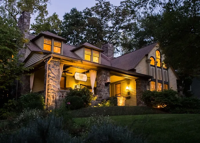 Stonehurst Place Bed & Breakfast