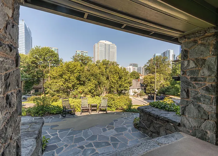 Stonehurst Place Bed & Breakfast